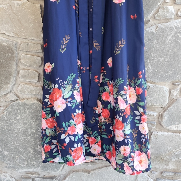 Floral Maxi Dress - Picture 2 of 8